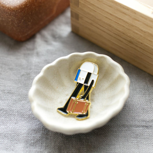 The eraser who ran away from home Pin by Kazy Chan (Quirky, original character, rare)