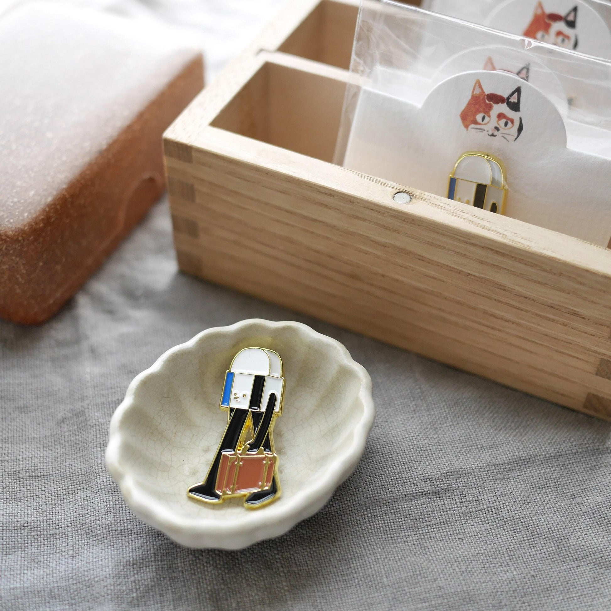 The eraser who ran away from home Pin by Kazy Chan (Quirky, original character, rare)